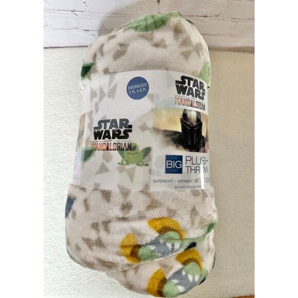 Star Wars Mandalorian The Big One Throw Blanket White New in Package Disney - Picture 5 of 5